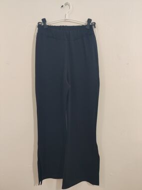 Black Women's Wide-Leg Pull-On Pants